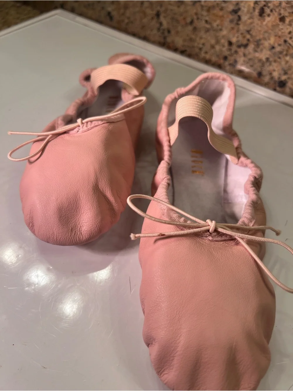 Bloch Girl’s Size 10 Pink Leather Ballet Flats with Elastic Tie NWOT Full Sole